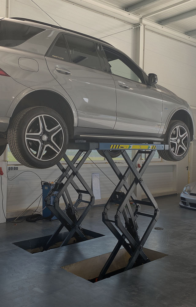 xx63-kroemer-scherenhebebuehne-mobile-garage